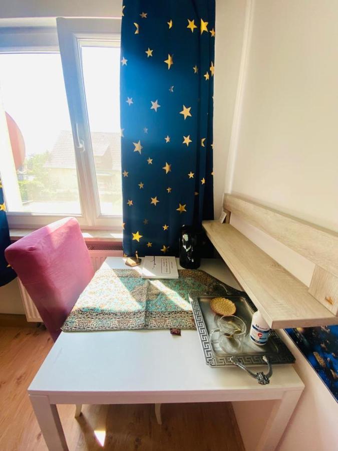 Schoenes Zimmer Im Charmanten Haus Berlin Ngoại thất bức ảnh