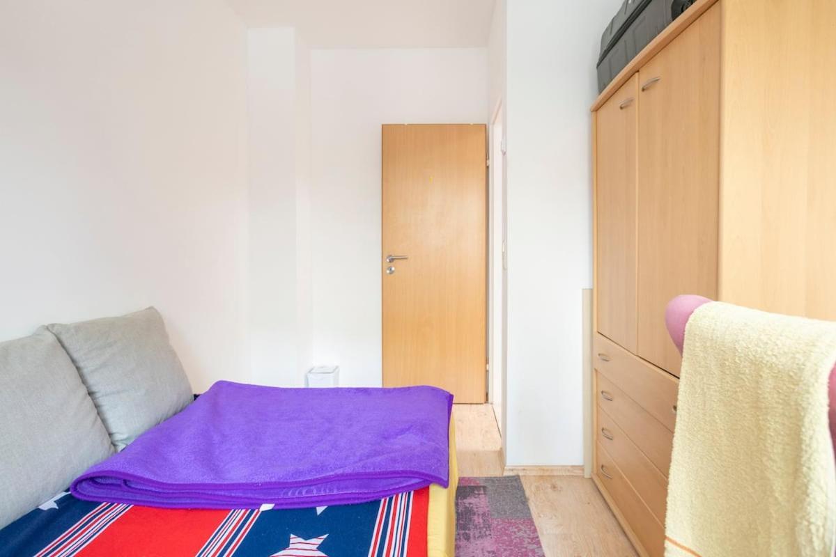 Schoenes Zimmer Im Charmanten Haus Berlin Ngoại thất bức ảnh